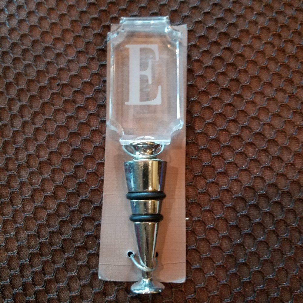 Clear intial E wine stopper